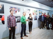 Фотовыставка «Молодёжь Прибайкалья: Дружба без границ» в арт-галерее «ДиаС»