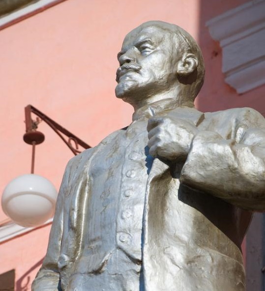 памятник Ленину
