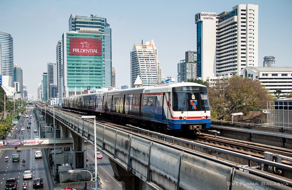 Наземное метро. Надземное метро в Москве. Лилль надземное метро. Эстакадное метро. Подземное и наземное метро.