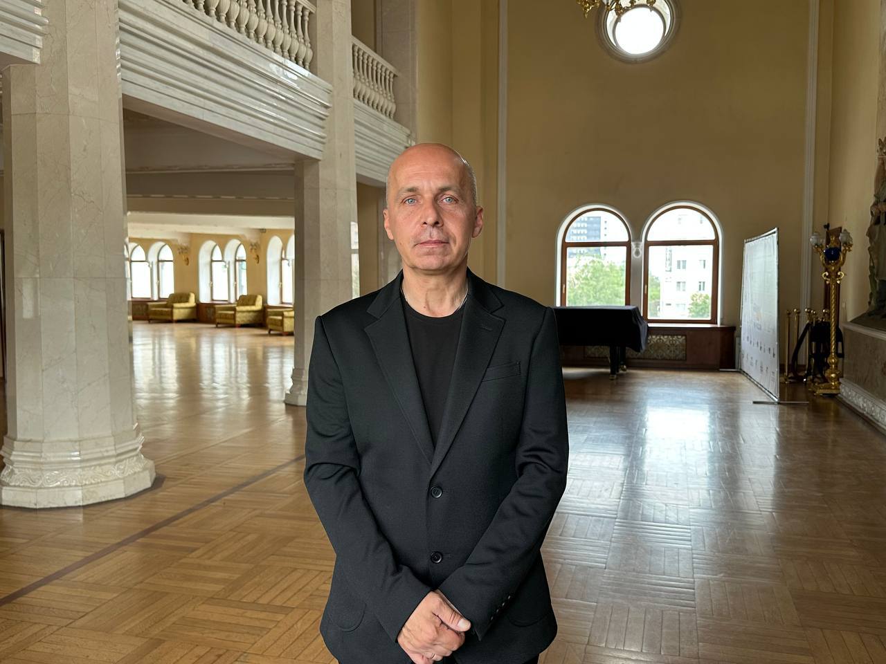 театр