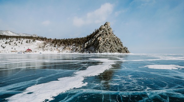 Байкал вошёл в топ-3 популярных мест для зимнего отдыха по версии SuperJob