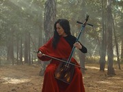 Артистка театра «Байкал» Лариса Шаралдаева выпустила клип и сыграла на морин-хууре