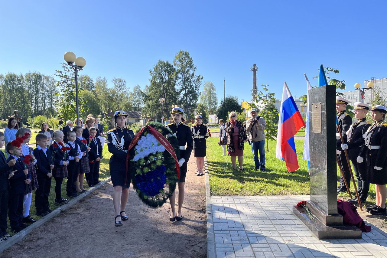 День свирской победы. Мемориального парка "Свирская победа. Парк Свирской Победы в Лодейном поле. Свирская победа в Лодейном поле праздник. Свирская победа фото праздников Лодейное поле.