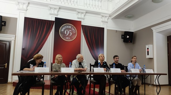 Пресс-конференция актеров Московского ТЮЗа в Иркутске