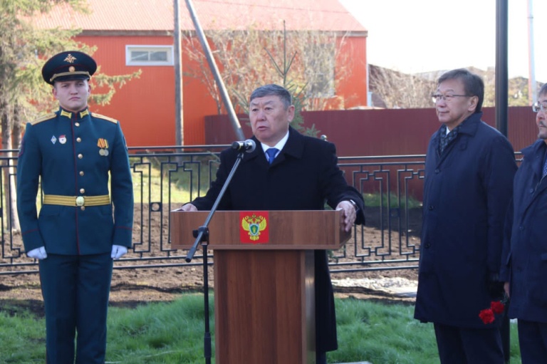 георгий петров