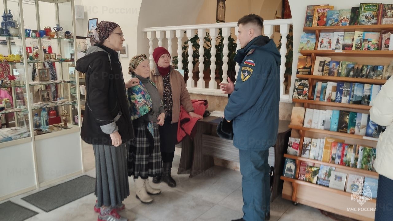 Храмы и церкви Иркутской области проверили на пожарную безопасность