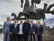 Скульптура Даши Намдакова украсила Альметьевск