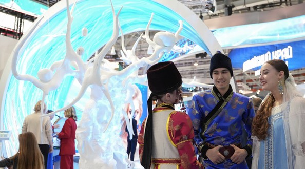 Этнокультурное многообразие региона показали в День Иркутской области на ВДНХ 17 ноября