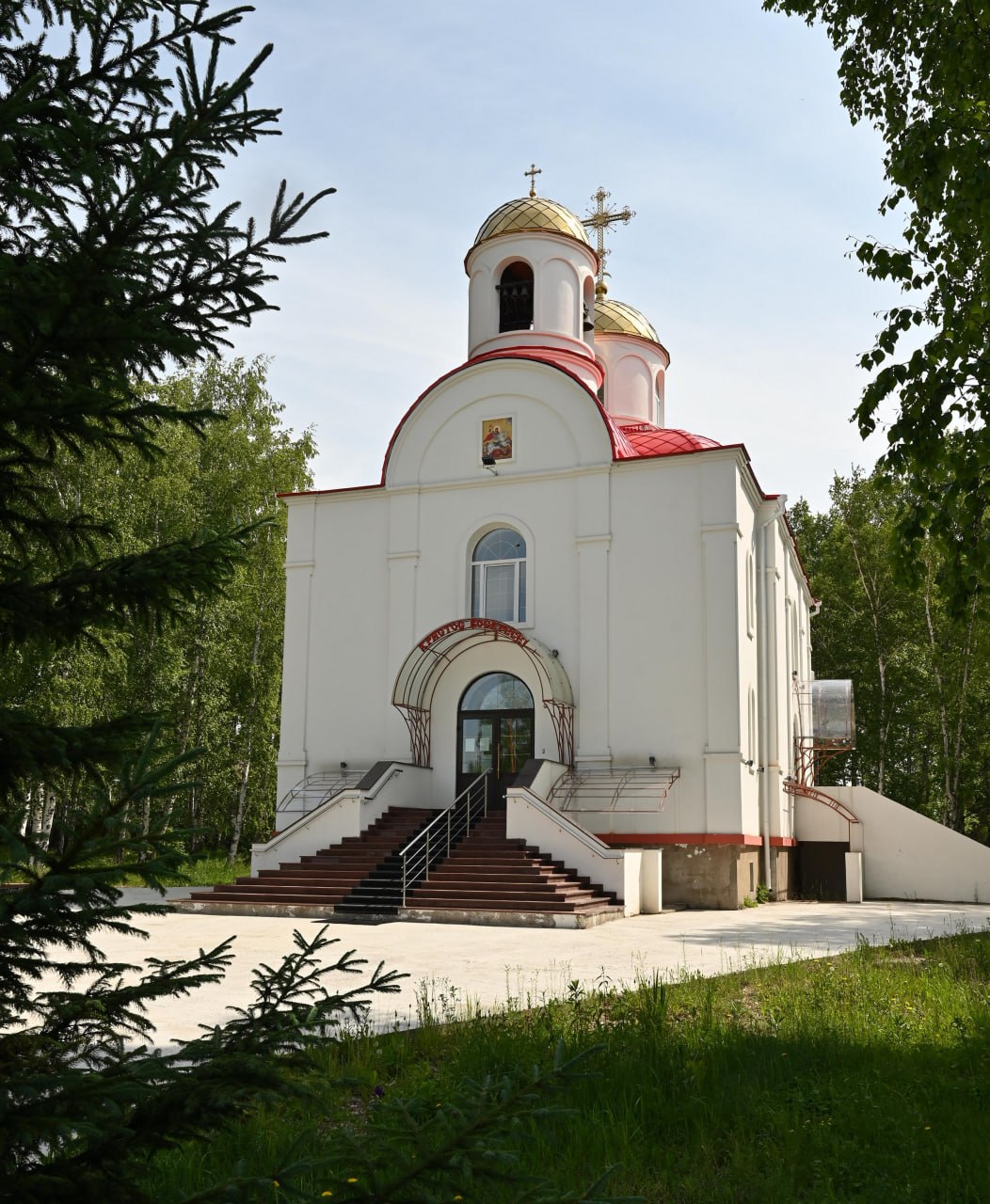 храм