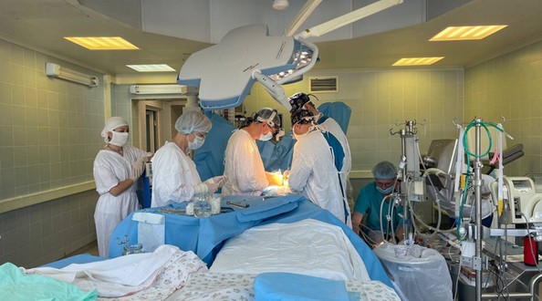 В Иркутске кардиохирурги провели новорожденному ребенку редкую операцию на сердце