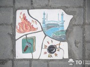 Иркутянин Иван Кравченко перенес идеи арт-заплаток на тротуары Томска