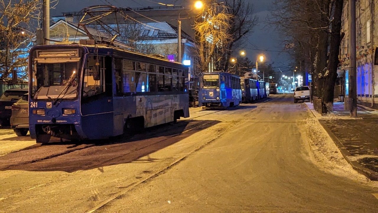 В центре Иркутска горел дом с мезонином | Глагол. Иркутское обозрение