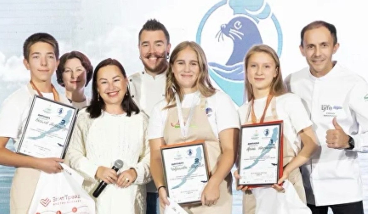 повар