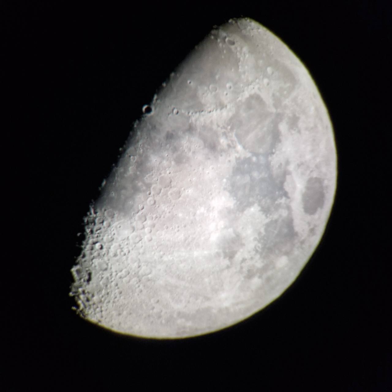 1,5 тысячи жителей Приангарья наблюдали луну через телескоп