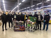 Хоккеисты «Байкал-Энергии» приняли участие в акции «Стань Дедом Морозом»